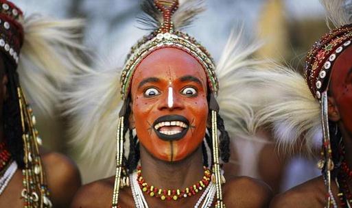 非洲部落的偷妻节:女人选男人