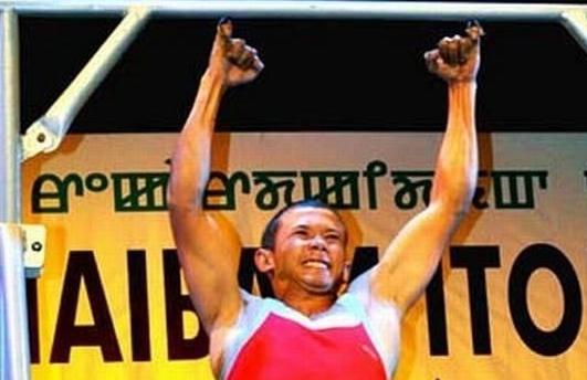 印度人再开挂,用小指引体向上30秒16次