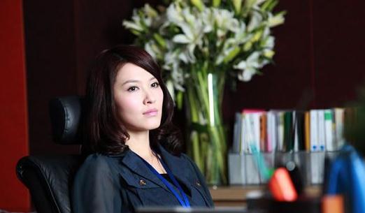 能成为女强人的面相-八福集