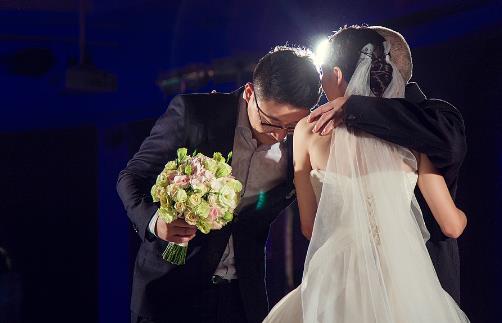 拍婚纱照需要准备什么-八福集