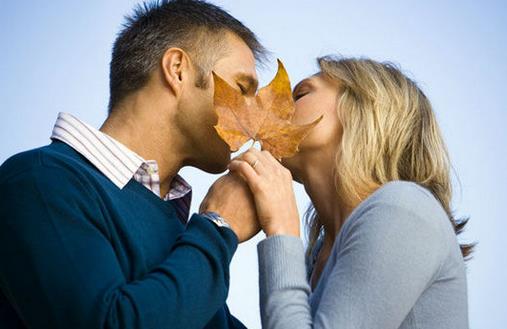 婚恋心理：男追女的6个心理规律-八福集