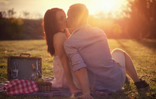 接吻会给你带来哪些好处？-八福集