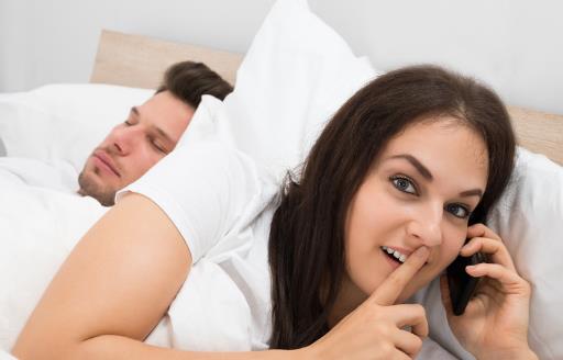 女性也会走上出轨的道路 女性出轨的明显表现-八福集