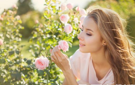 从心理的角度来分析 容易勾引男人出轨的六种女人-八福集