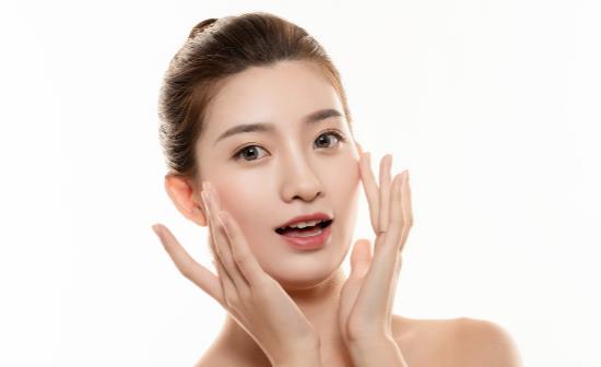 你的皮肤有毛孔粗大的问题吗 六大方法还你细嫩肌肤-八福集