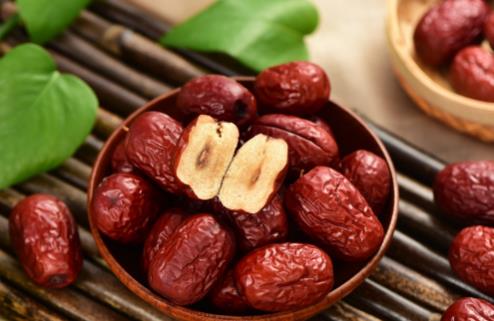 这五种食物帮你去除黑眼圈 最有效的去眼袋食谱推荐-八福集