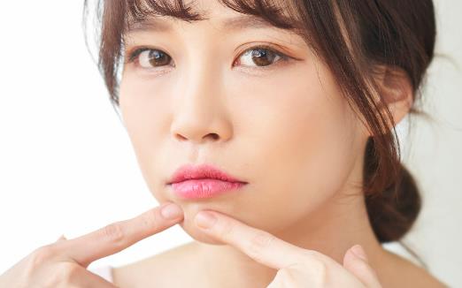 长闭合性粉刺的原因 摆脱闭合性粉刺烦恼的妙招-八福集
