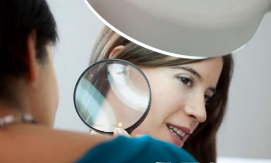 你的肌肤遇到黄褐斑 有效去除黄褐斑的方法-八福集