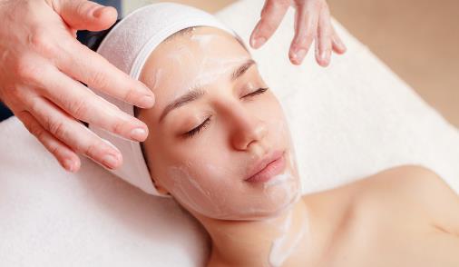 聪明女人皮肤都是这么补水的 日常护肤补水技巧分享-八福集