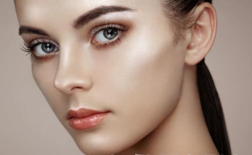 脂肪粒可真烦人 眼周小颗粒日常养护-八福集