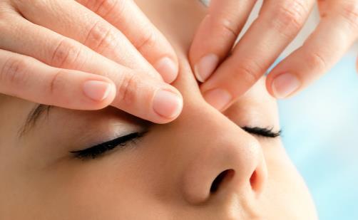 眼角的皱纹如何消除 最有效的去皱方法让你战胜皱纹-八福集