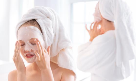 为何明星整天敷面膜皮肤没问题 面膜可天天敷但方法很重要-八福集