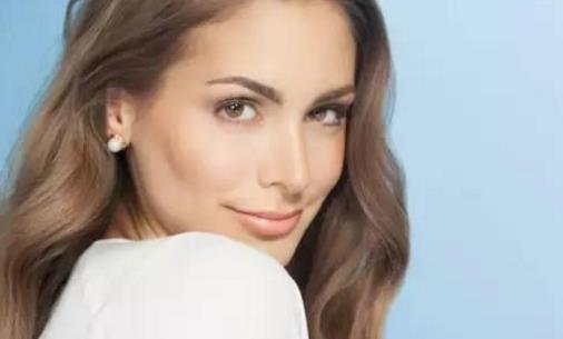 毛孔粗大的原因很多 做好肌肤日常护理是关键-八福集