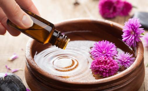 檀香精油的美容功效 檀香精油怎么护肤