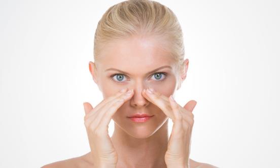 草莓鼻真的很难看影响美观 形成草莓鼻的常见原因-八福集