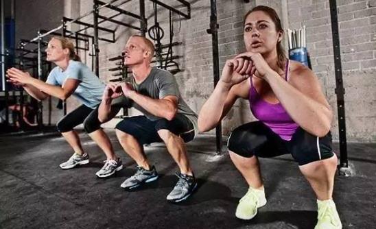 跳跃运动来减肥 波比跳VS开合跳-八福集