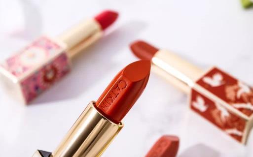 卸口红一定要卸妆水吗 怎样让口红持久不掉色-八福集