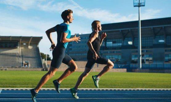 跑步减肥跑前热身很重要 跑步减肥四要素-八福集