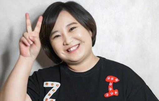 想醉倒在酒窝里 甜甜的酒窝可以后天形成哦-八福集