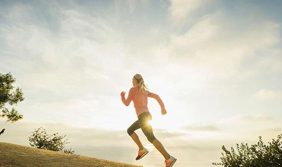 在跑步时要注意五个小细节 错误跑姿让你小腿变粗
