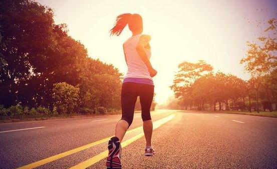 坚持跑步却没有瘦的原因 正确解锁跑步减肥的技巧-八福集