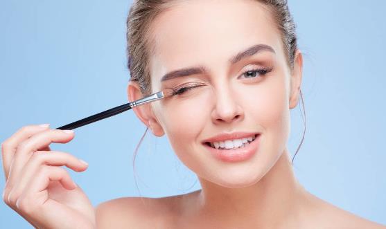 单眼皮怎么变双眼皮方法 合理使用双眼皮贴效果好-八福集