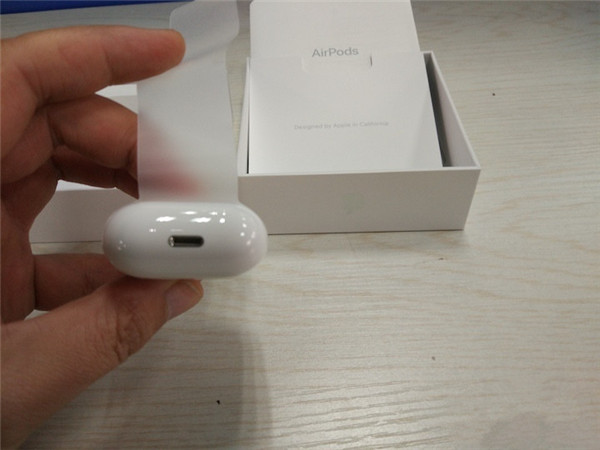 airpods充电注意事项 airpods耳机怎么充电-八福集