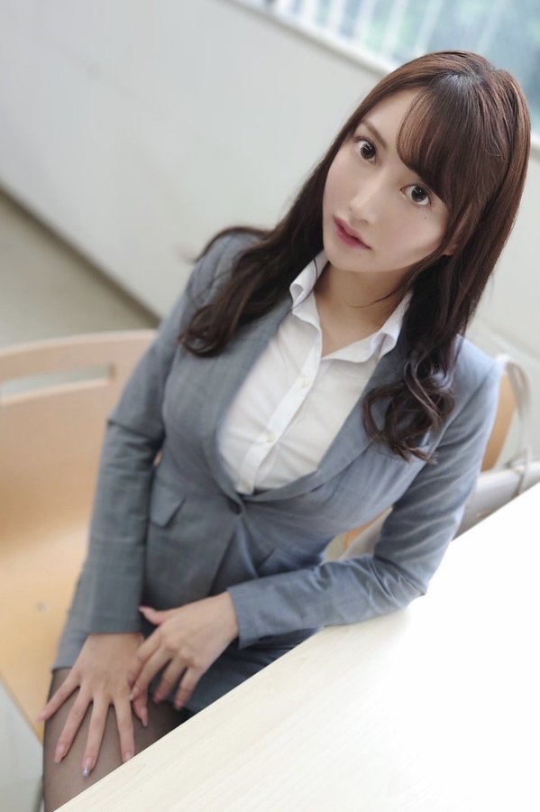 八蜜凛最新品番作品ipx-985介绍及预览-八福集