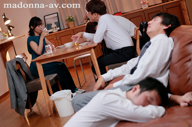 「热吻下的失控」系列品番作品推荐介绍及预览-八福集