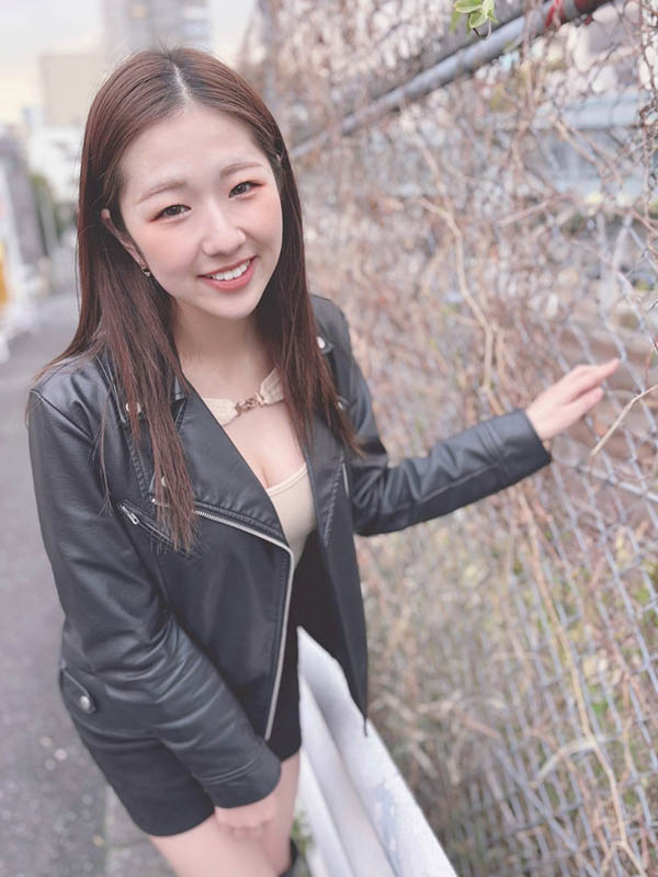 I罩杯诱惑大奶人妻《七原纱由》精选作品推荐介绍及封面预览