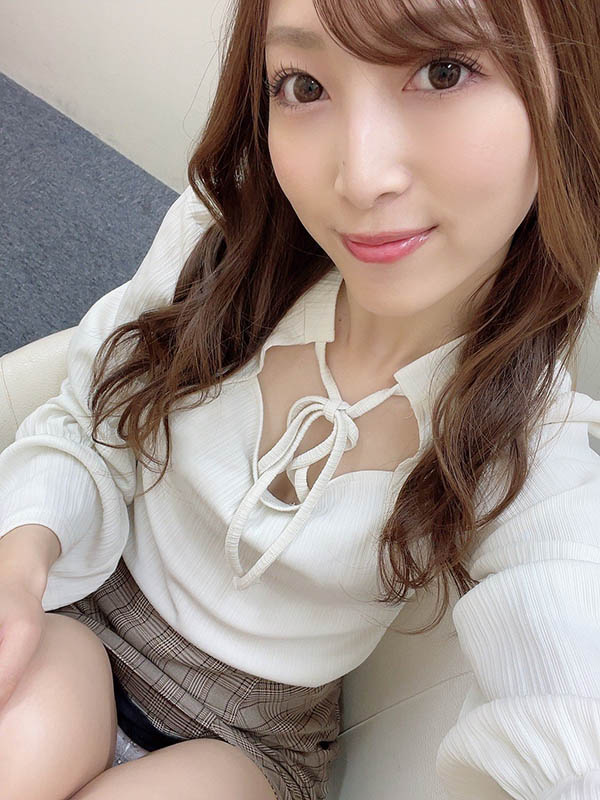 32岁人妻《今井栞菜》精选作品推荐介绍及封面预览